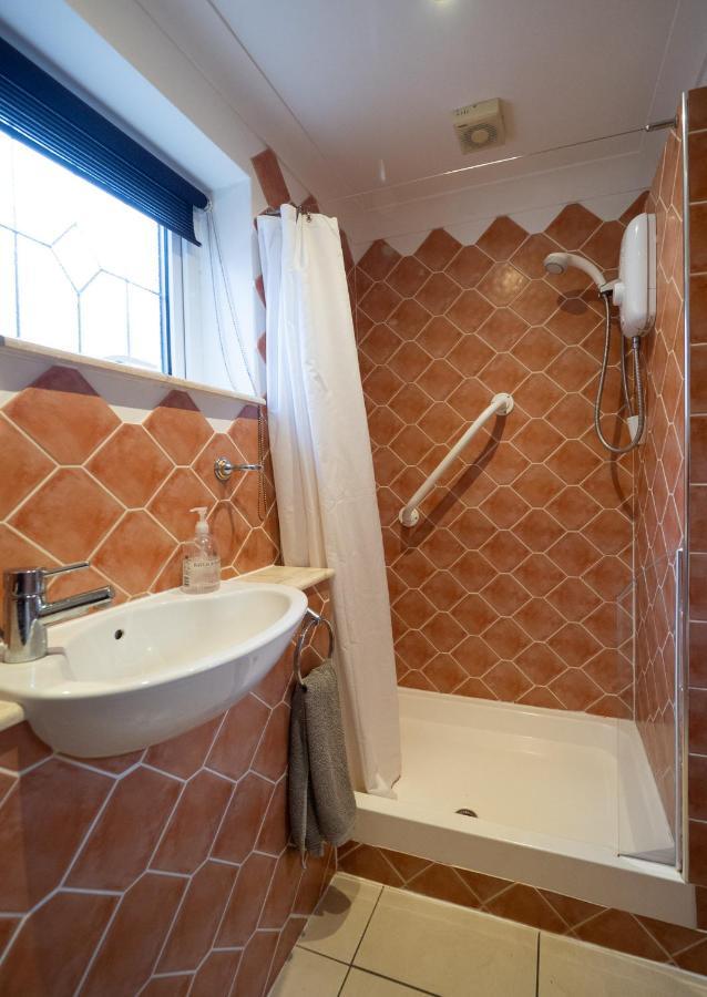 Surlingham Lodge Studio Large Family Cottage NWI Exterior foto